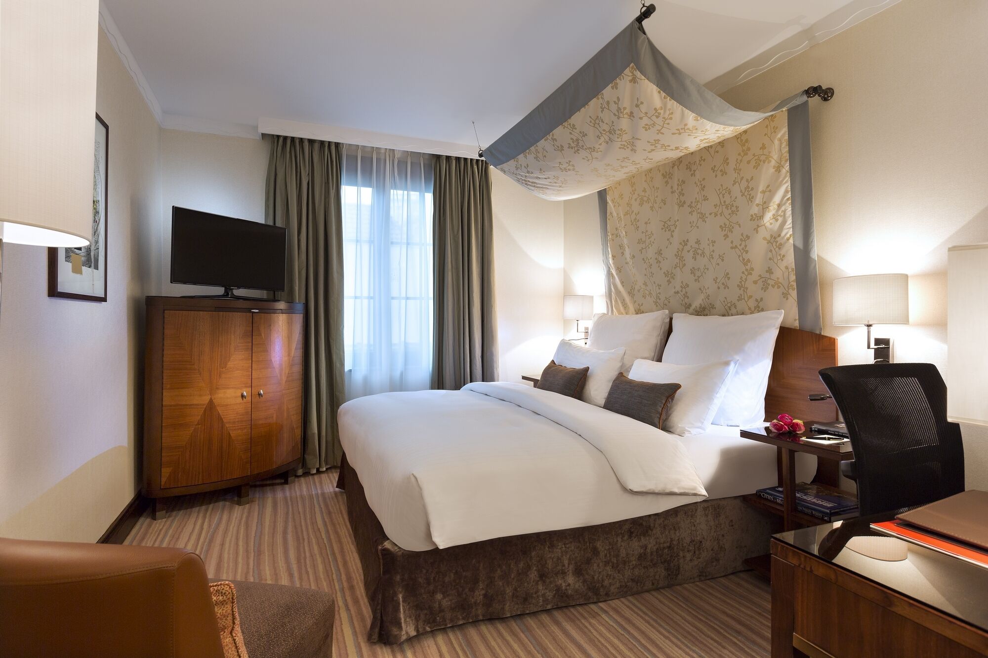 Warwick Brussels - Grand Place Room photo